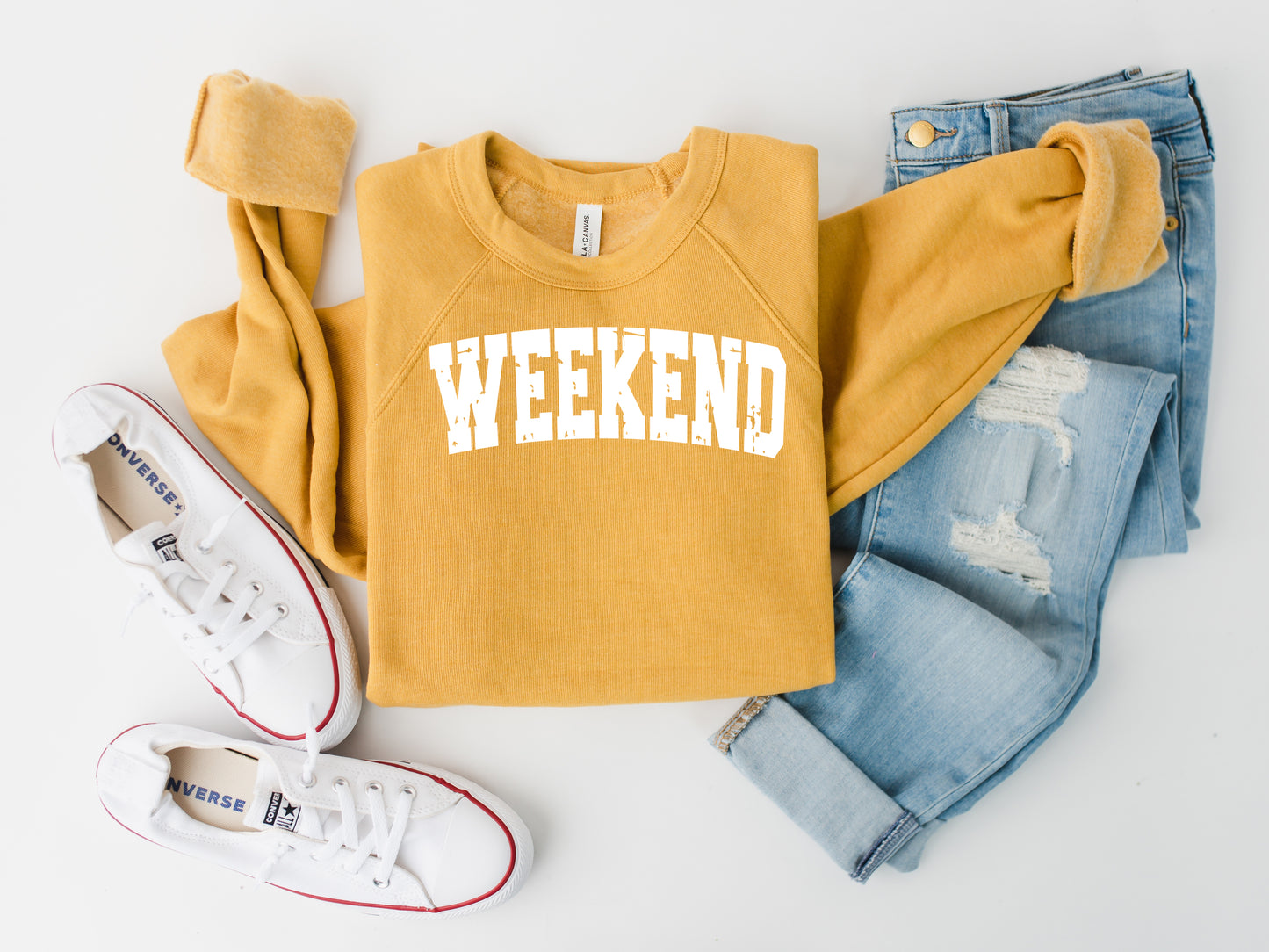 Weekend Crew Neck - www.chasethebutterflies.com