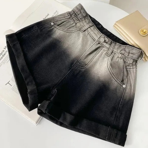Two-Toned Denim Shorts - www.chasethebutterflies.com