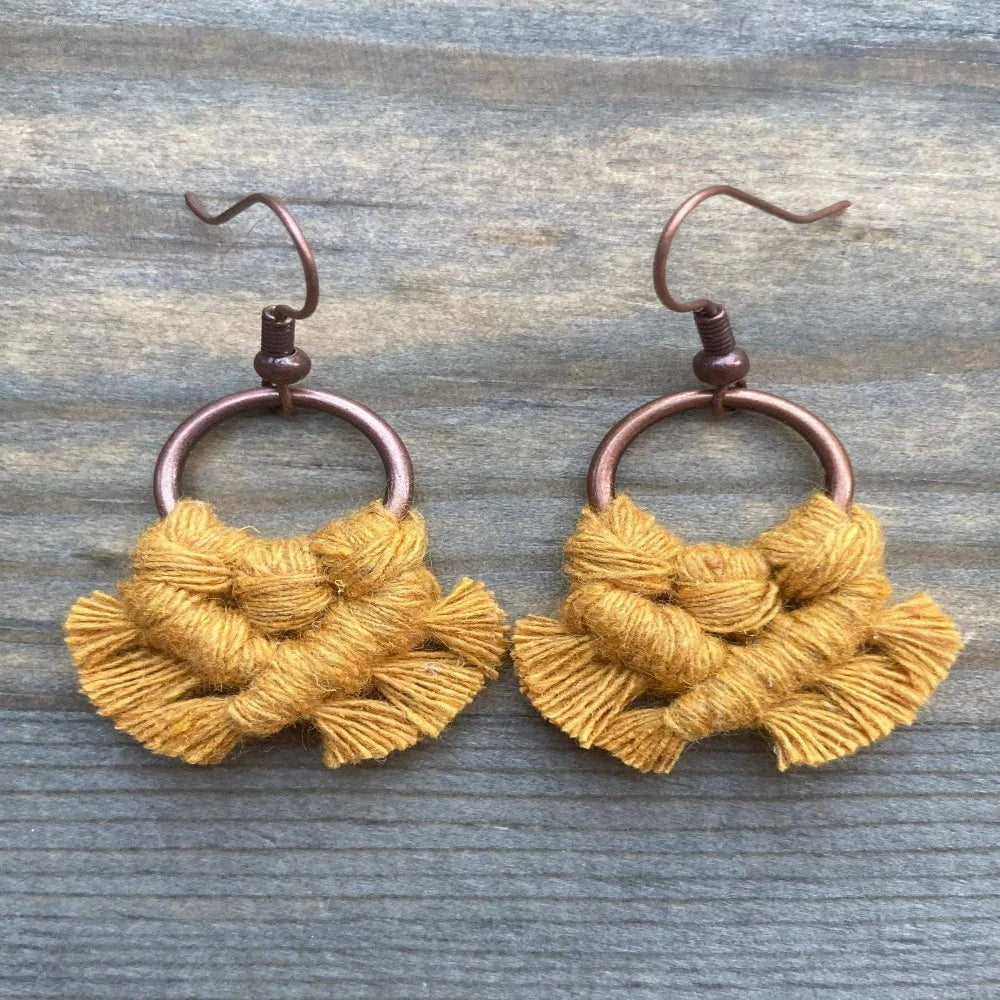 Macrame Earrings www.chasethebutterflies.com