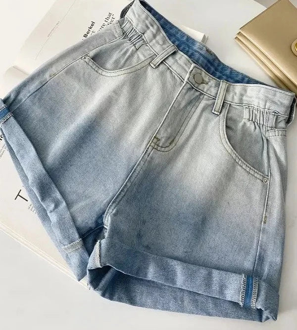Two-Toned Denim Shorts - www.chasethebutterflies.com