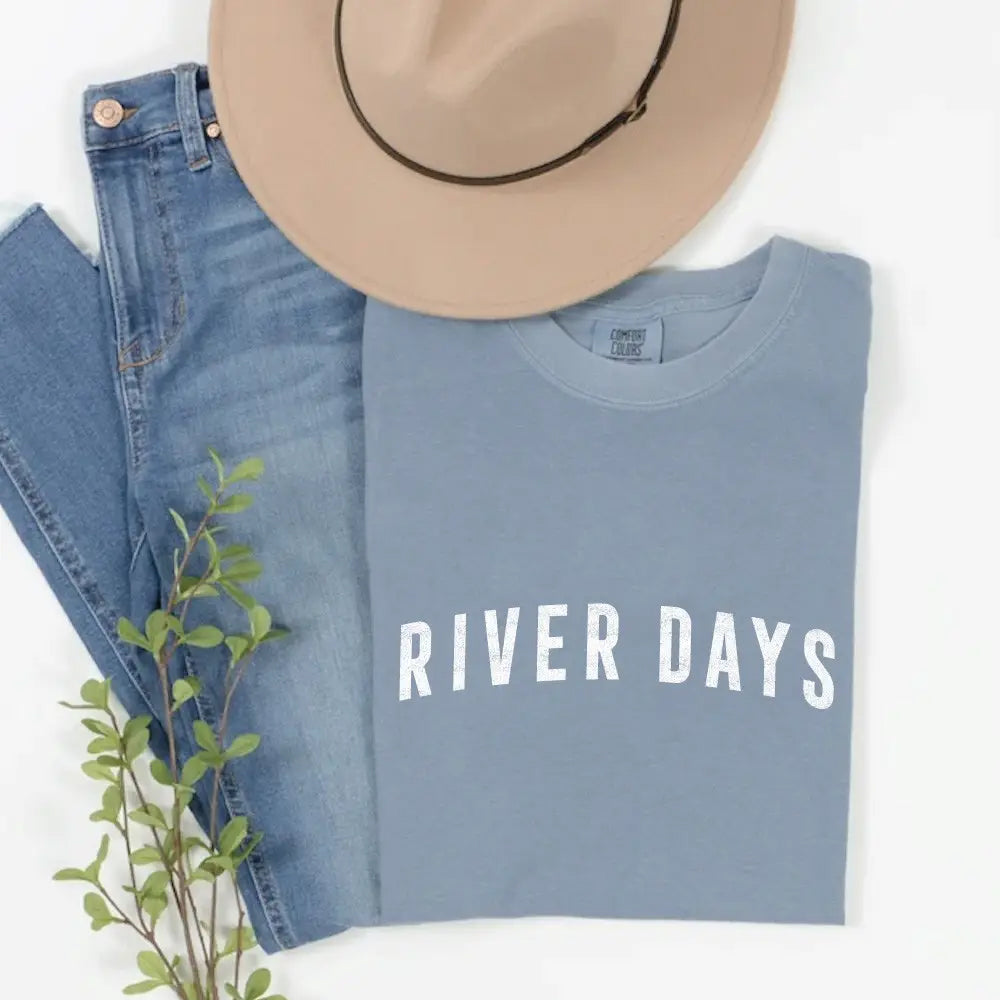 River Days Graphic T-shirt www.chasethebutterflies.com