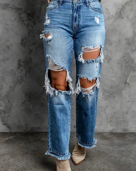 Boyfriend Fit Distressed Jeans - www.chasethebutterflies.com